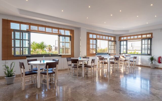 Anemos Inn Hotel