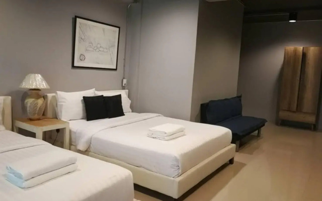 Loft 21 Apartment Romklao