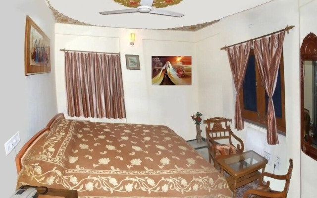 Hotel Teerth Palace