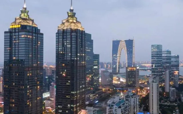 Vienna Hotel (Suzhou Gate of the Orient  Jinji Lake) — 2-star hotel in Suzhou