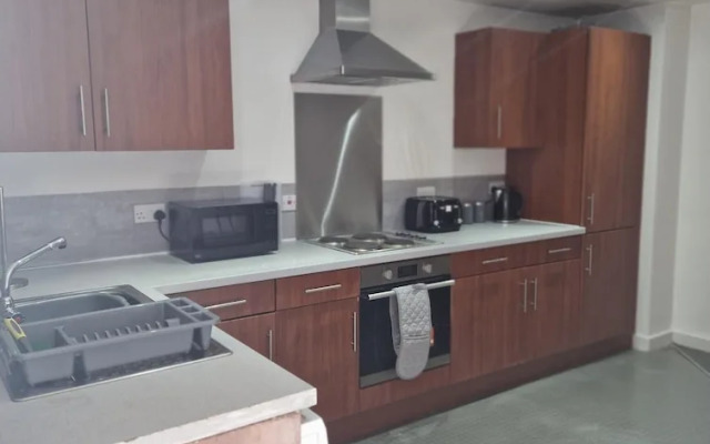 Remarkable 2-bed Apartment in Central Liverpool