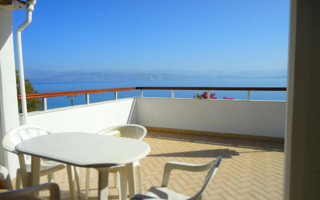 Dionysos Apartments