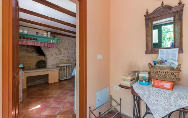 Country House Apartments