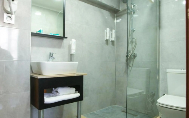The Life Hotel & Spa