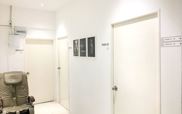 White Cottage Guest House – Guest Rooms – Malacca