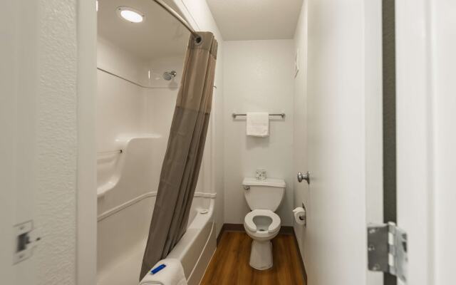 Motel 6-Reno, NV - Virginia Plumb