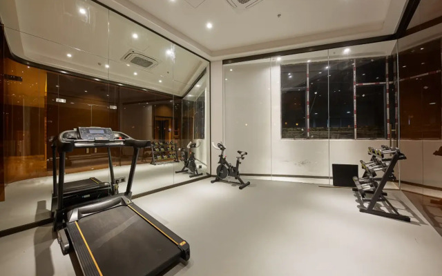 Funyard Select Hotel (Guangzhou Baiyun Airport Renhe Subway Station)