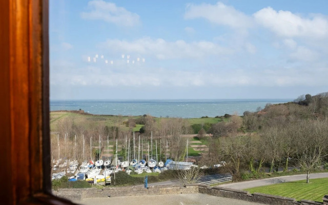 Watermouth Castle, Harbour Apartment