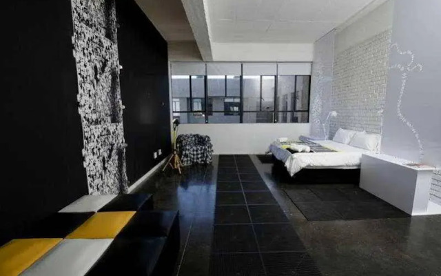 12 Decades Art Hotel