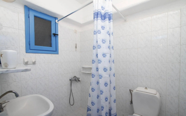 Stratos Studios & Apartments