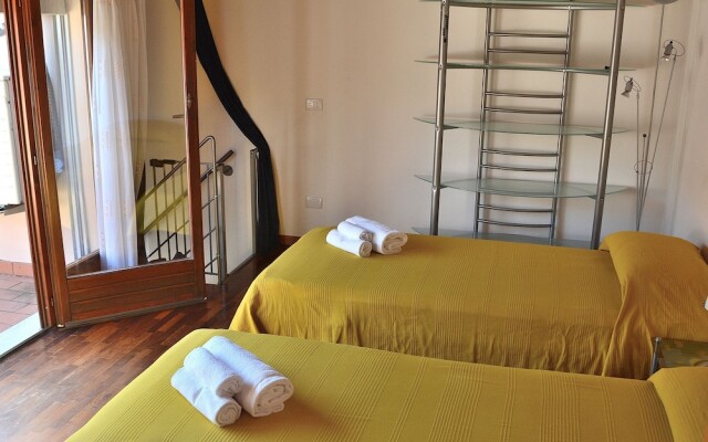 Apartment Benaco near Downtown