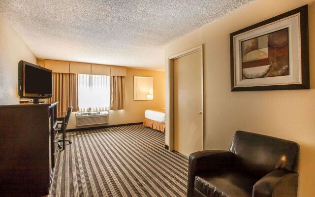 Quality Inn & Suites Vancouver - Hazel Dell