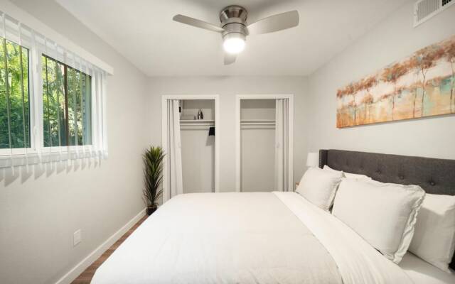 Stylish 1BR Near UT Highland Evonify