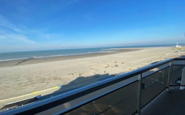 Apartment in Nieuwpoort With Stunning Sea Views