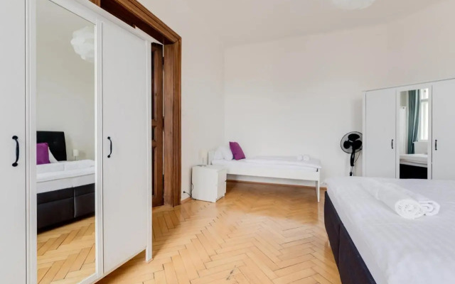 Residence Tesnov Apartment
