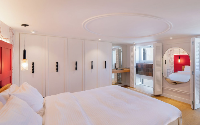 Agora Suites