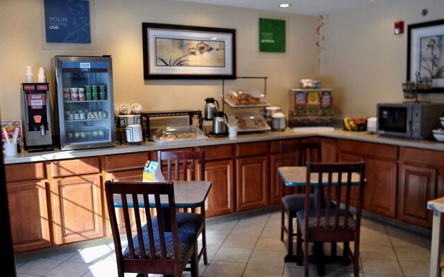The Inn At Lenoxview Hotel