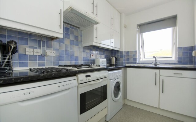 Britannia Harbour View Parking by Brighton Holiday Lets