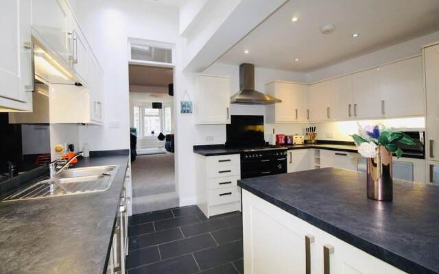 Remarkable 3-bed House in Bath