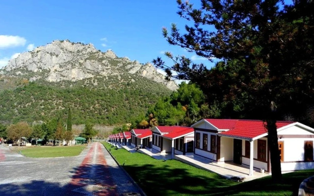 Osmaneli  Belediyesi Şifalı İçmeler Tesisi