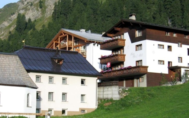 Pension Haus Chè d'Mot 1800m