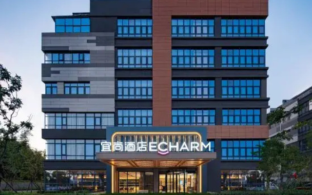 Fuyue Theme Hotel (Jinan Tangye Outlet Store - Original Yishang Hotel)
