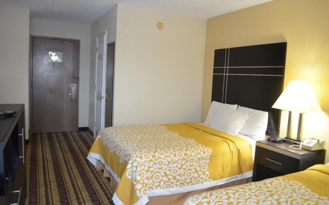 Days Inn Harriman Near Woodbury Commons Outlets
