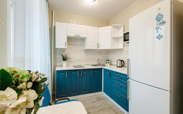 Аврора на улице Весенняя 19а