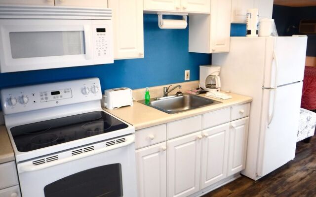 Waterside Inn on the Beach