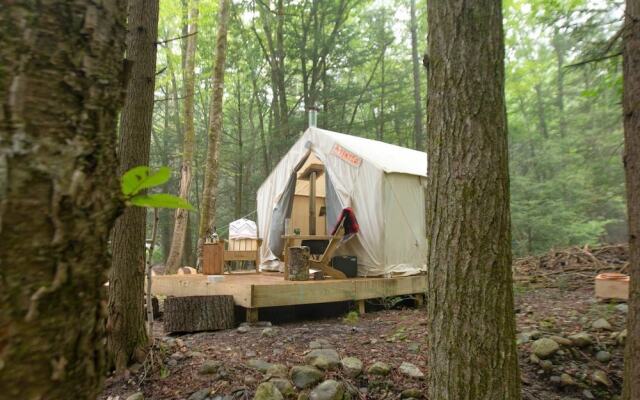 Tentrr - Brookside at Camp Relevé