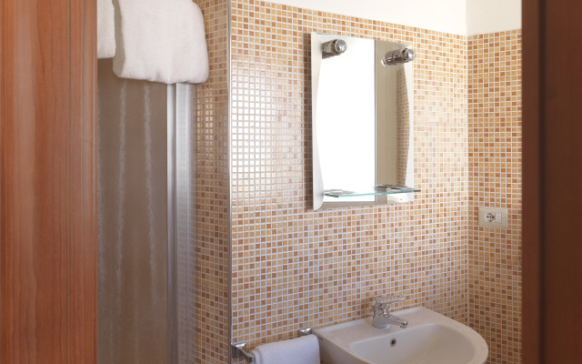 Hotel Arco Romana