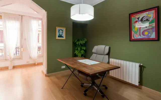 Big Flat at center of Valencia. WIFI