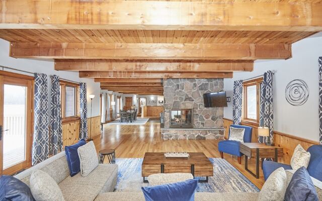 Grand Niagara Estate Lodge