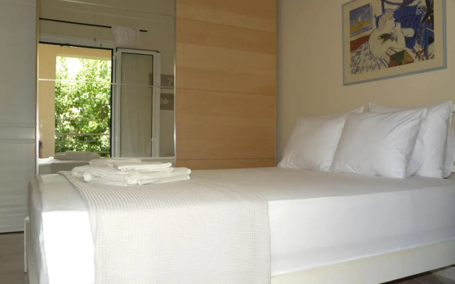 cosy house near the airport and the beach