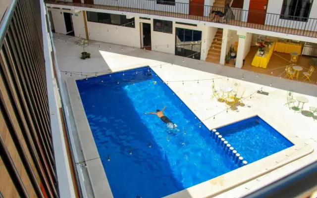 Acacia Hotel