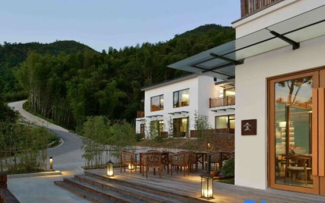 Wujian Blossom House