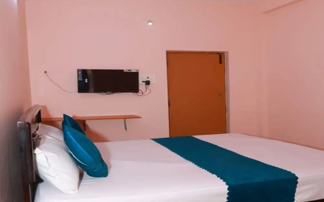 Aryas Residency