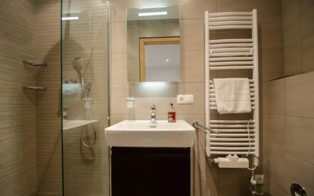 Superb Alpine Lodges Zell am See 6-8pax