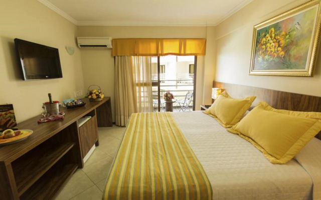 Esmeralda Praia Hotel