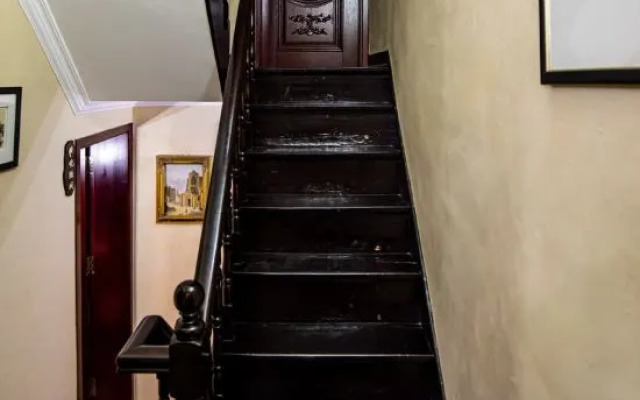Shanghai Shikumen Culture Homestay