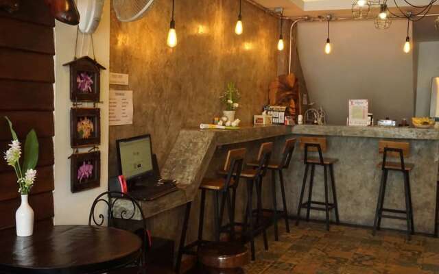 T2B Home - Adults Only - Hostel