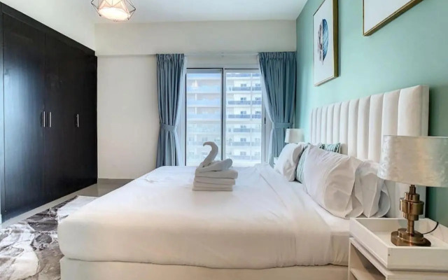 Key View - Red Residence