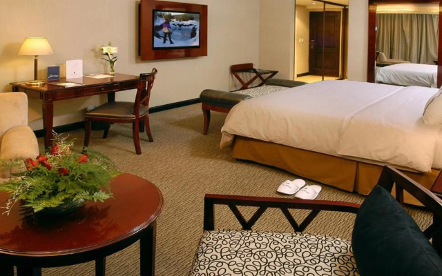 Cacique Inacayal Lake & Spa Hotel