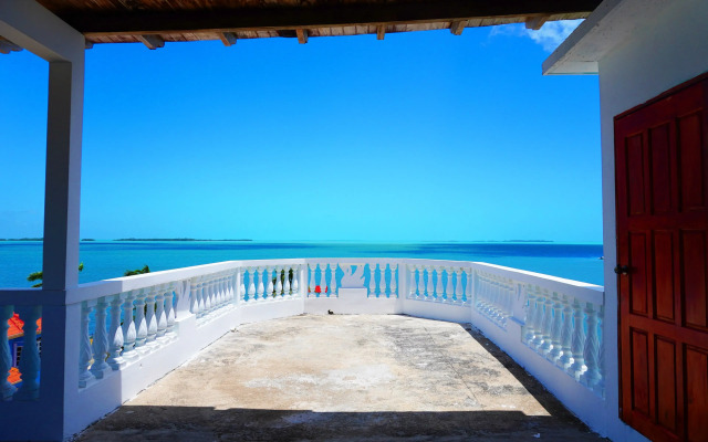 See Belize Sea View BAY Studio