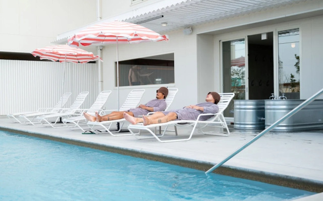 Villa&Glamping Lazy Inn.