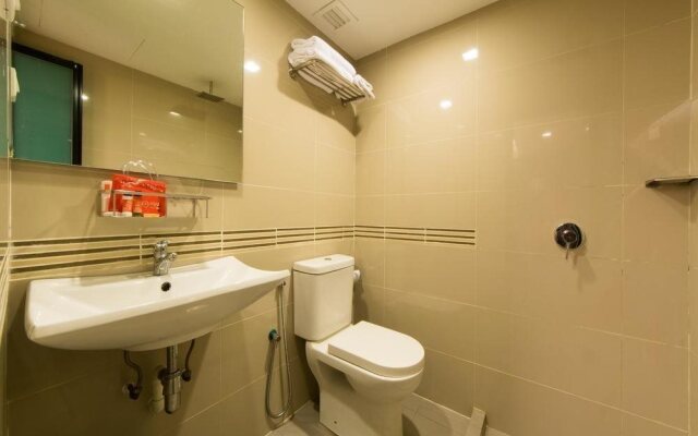 K Hotel by OYO Rooms