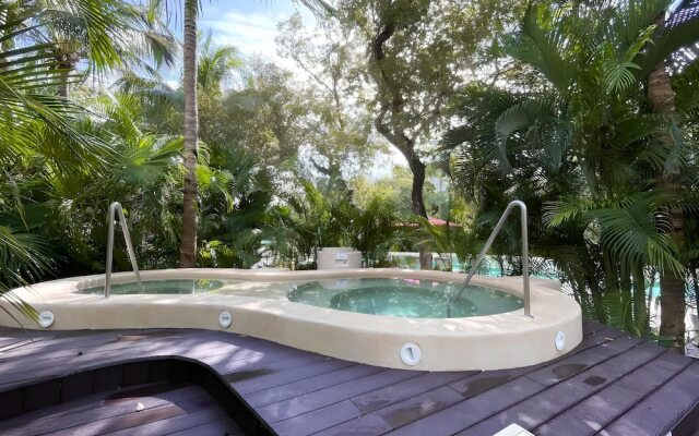 Lorecha Ochoa by Andiani Travel