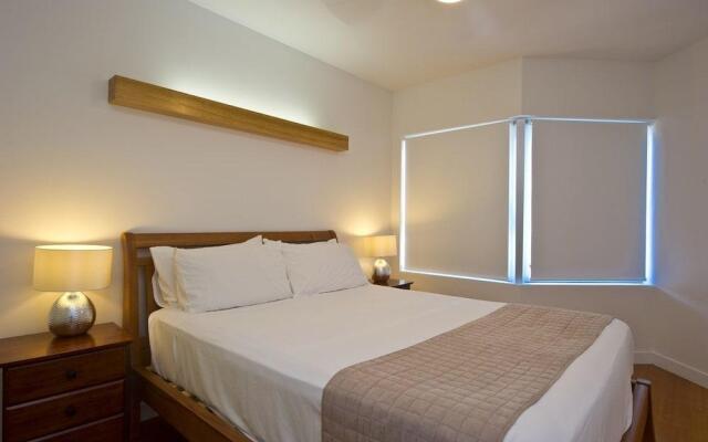 Maggies Beachfront Apt. 10