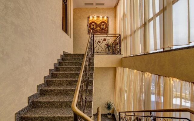 Отель Хан-Чинар