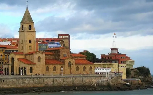 Belvilla by OYO Apartamento en Cimadevilla